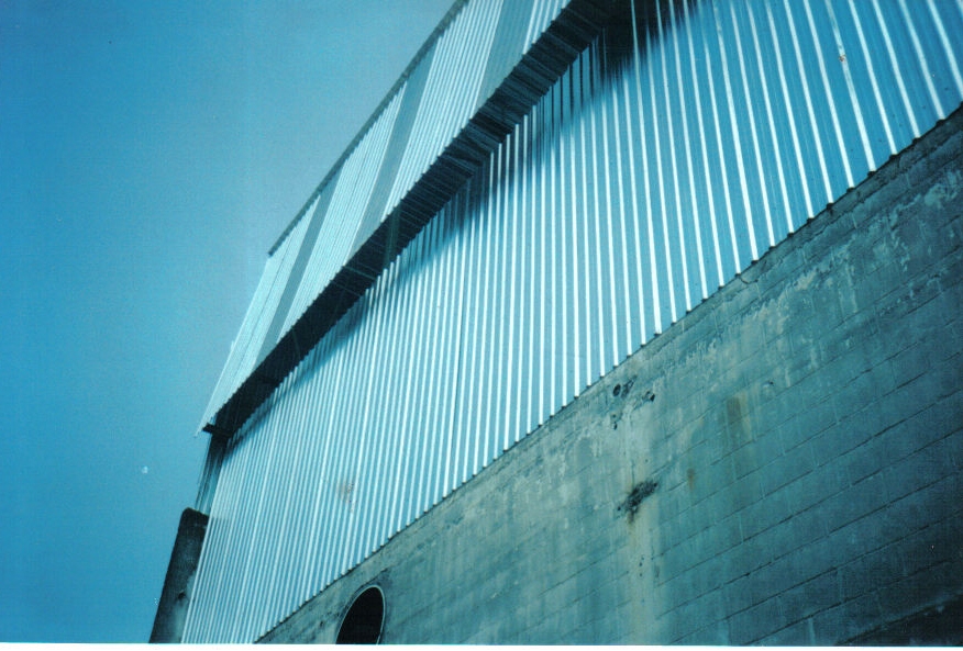 Fechamentos Laterais com Telhas de Aço Água Rasa - Fechamento Lateral com Drywall