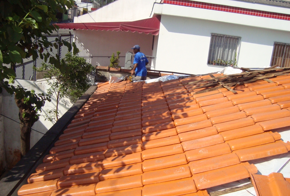Telhados com Calhas Embutidas Preço Bairro do Limão - Reforma de Telhado